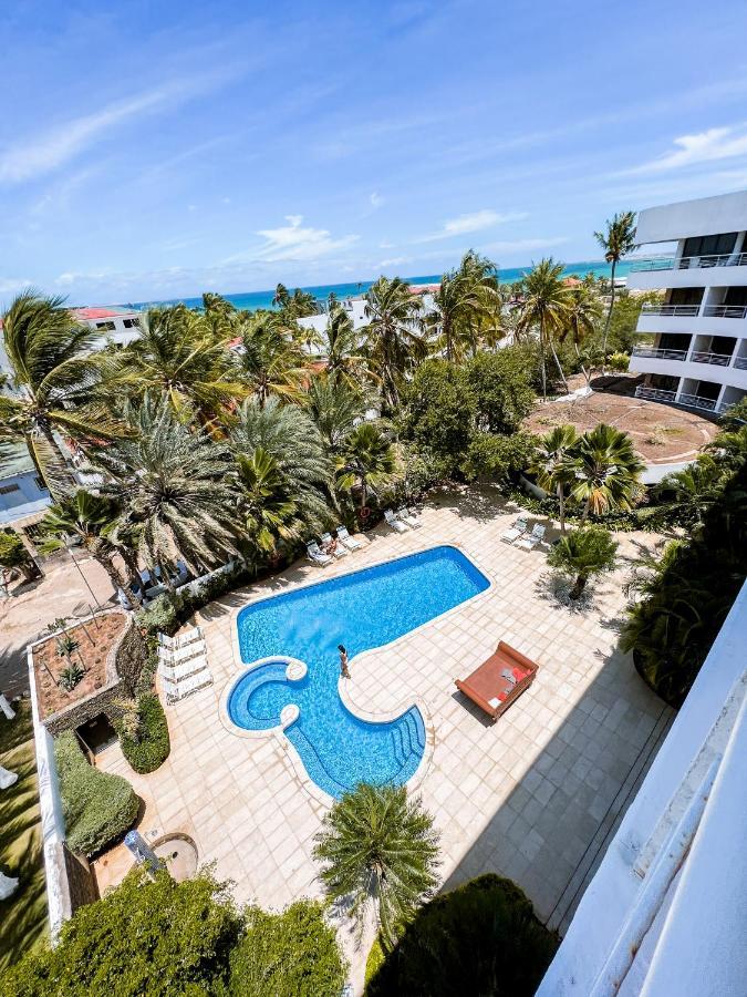 Hotel California Playa El Yaque Exteriér fotografie